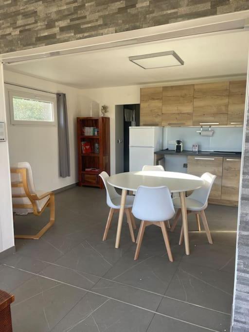 Dependance Au Sein D'Une Villa Avec Piscine Aix-en-Provence Esterno foto